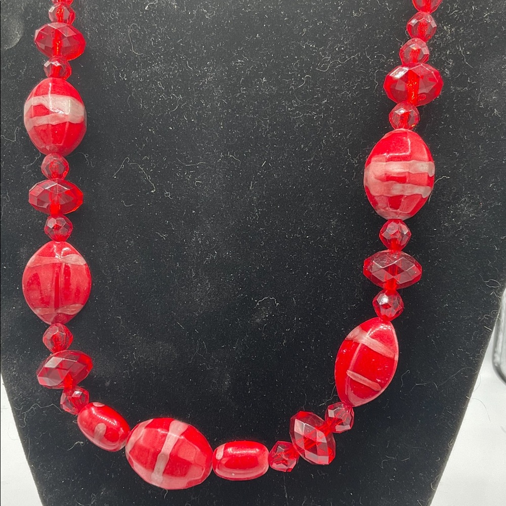 “MODA JEWELRY” Red Bead with Faux Stones Necklace.